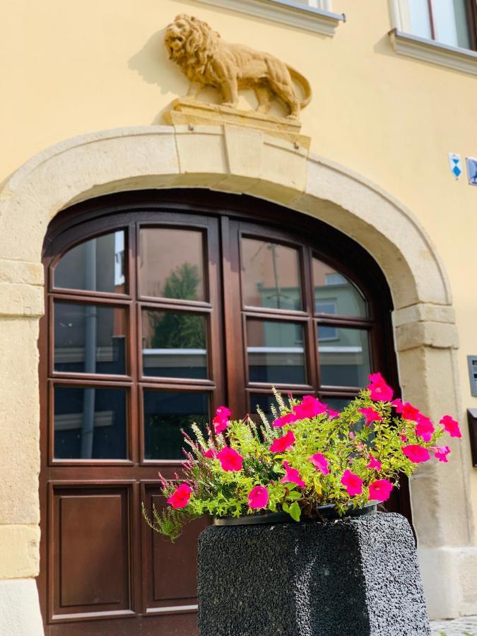 Apartament W Centrum Miasta Z Darmowym Parkingiem Dla Dwojga -Apartamenty Pod Zlotym Lwem Klodzko Ngoại thất bức ảnh