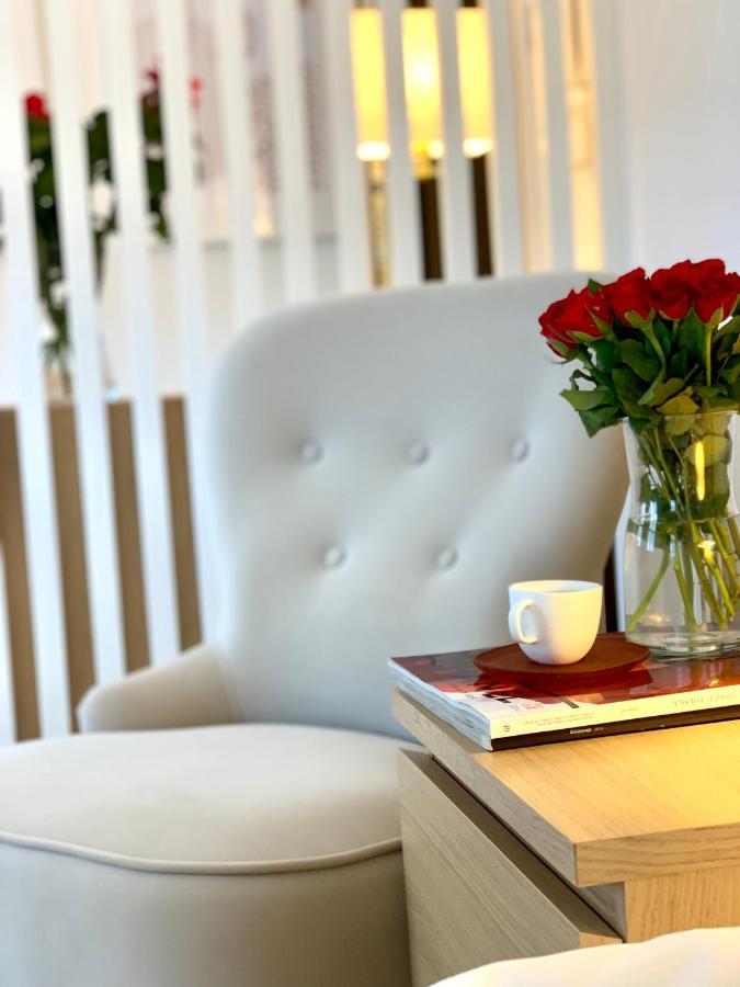 Apartament W Centrum Miasta Z Darmowym Parkingiem Dla Dwojga -Apartamenty Pod Zlotym Lwem Klodzko Ngoại thất bức ảnh